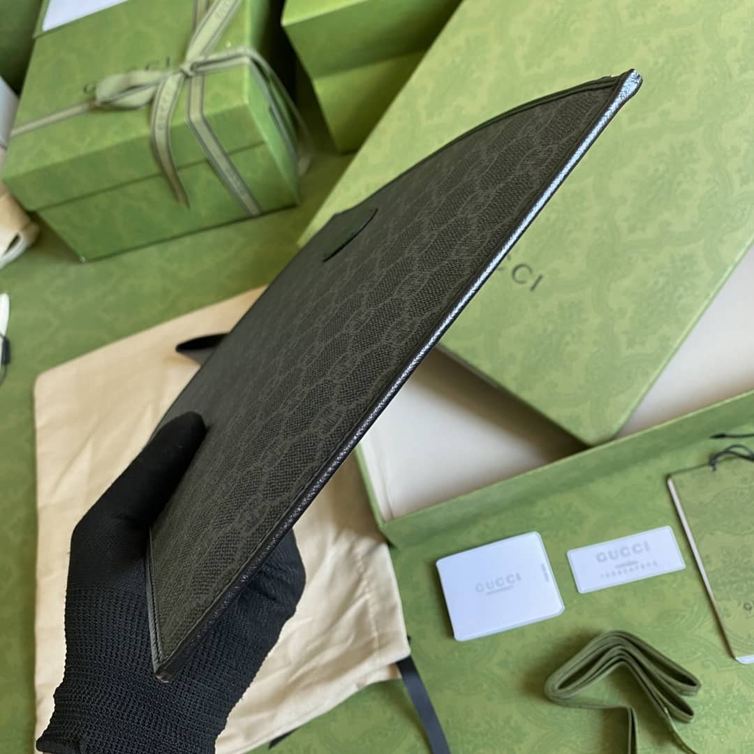 Gvc*1 GG Svp*me Pouch Replica 672953