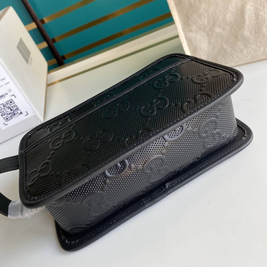 Gvc*1 GG Embossed Cosmetic Case Replica 627470