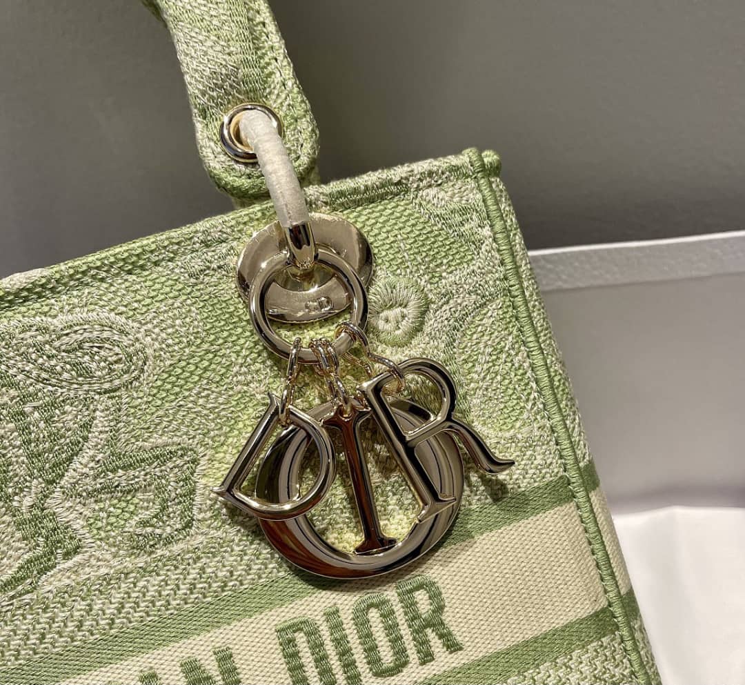 Chr1st1an D10r Lady 24cm Replica Handbag