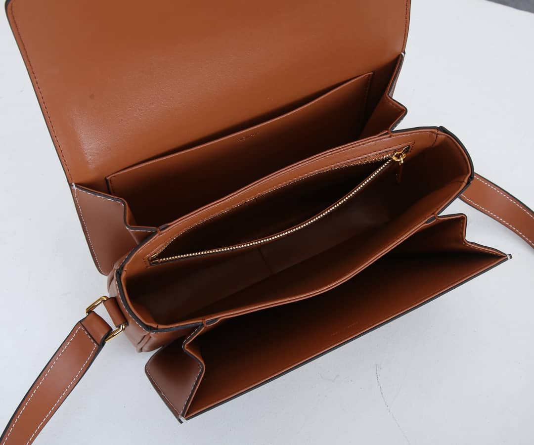 Ce1i*e Bag Dupe Triomphe Teen 22cm