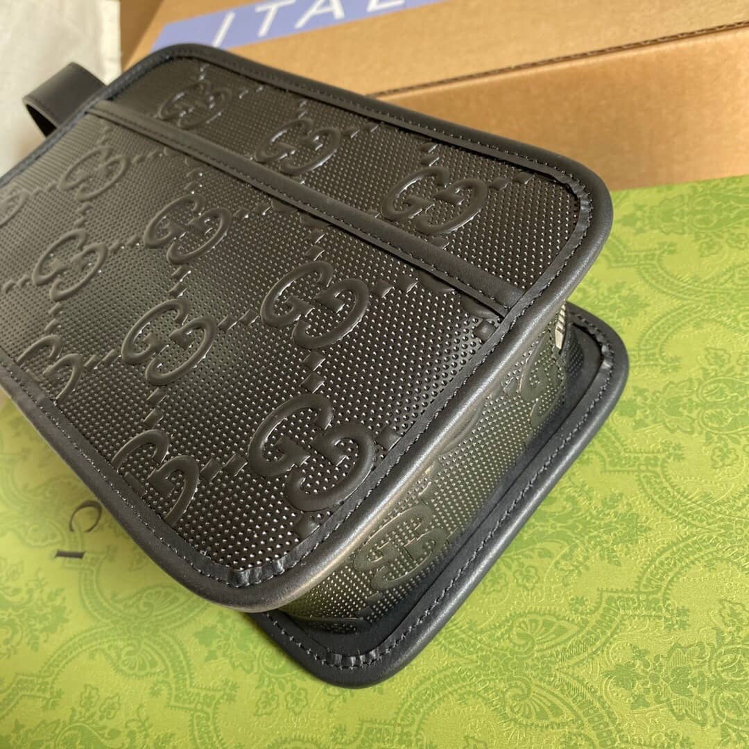 Gvc*1 GG Embossed Cosmetic Case Replica 627470