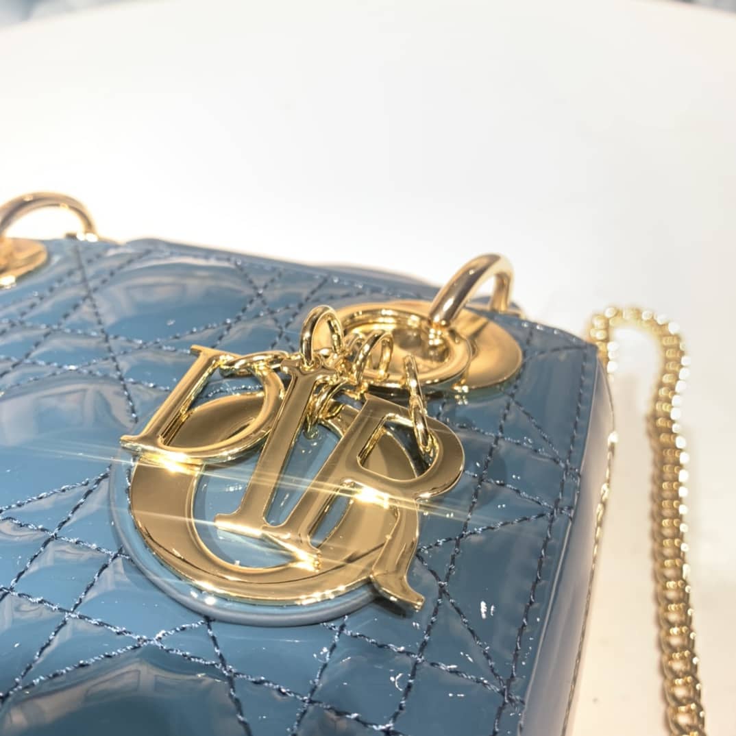 Chr1st1an D10r Lady D10r 17CM Replica Bag