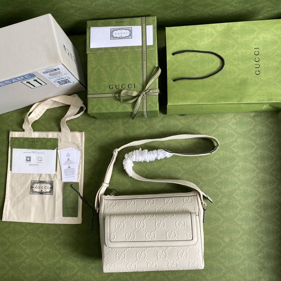 Gvc*1 Mens GG Embossed Messenger Bag Replica Black 658565