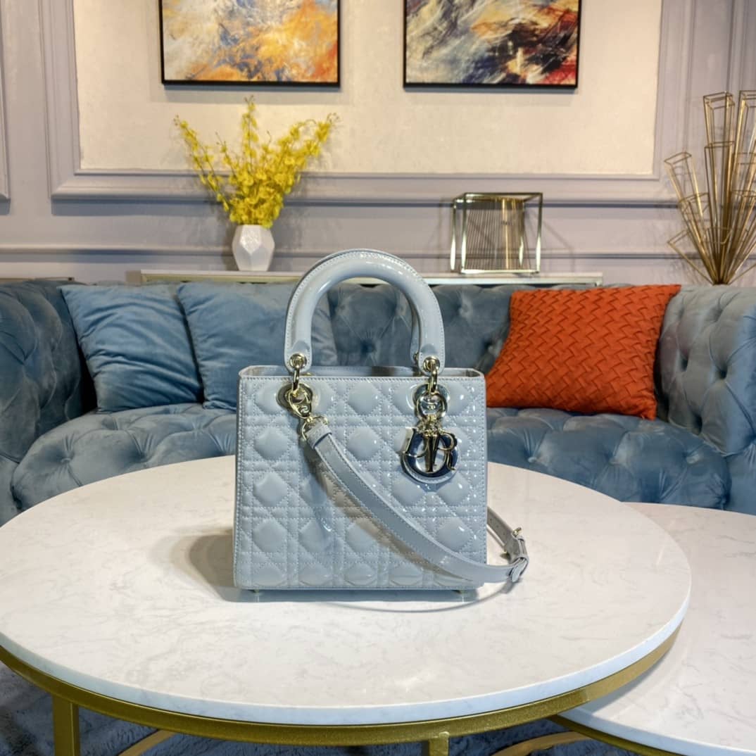 Chr1st1an D10r Lady D10r 24CM Replica Bag