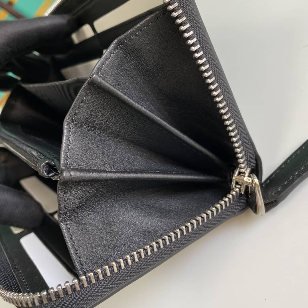 Gvc*1 GG Svp*me Round Fastener Long Wallet Replica 451249