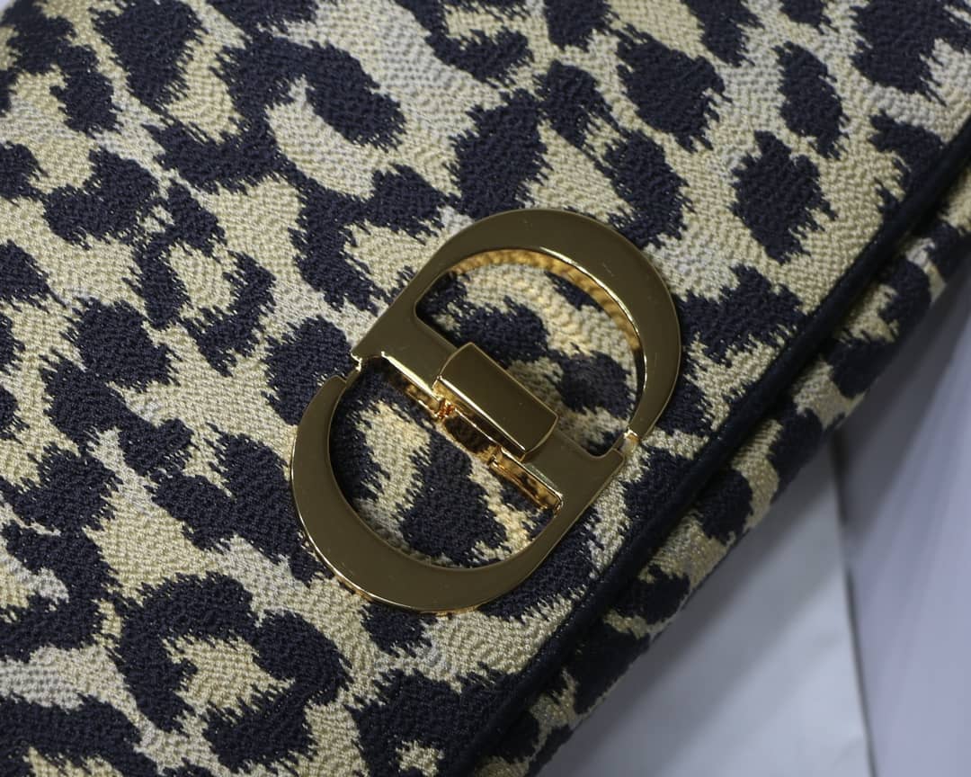 Chr1st1an D10r Caro Replica Bag