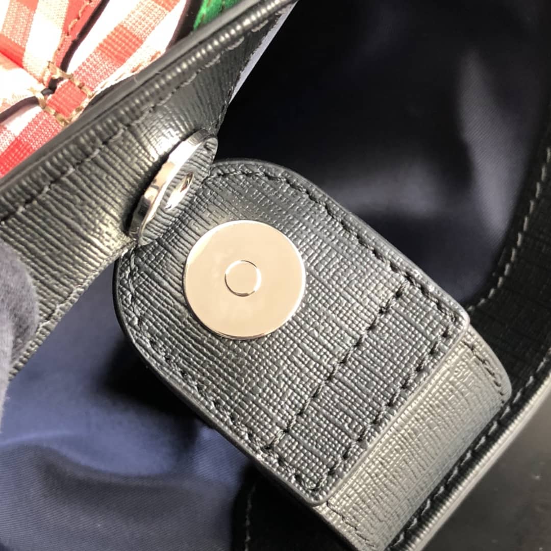 Gvc*1 Kids GG Svp*me Apple Bucket Bag Replica 653954