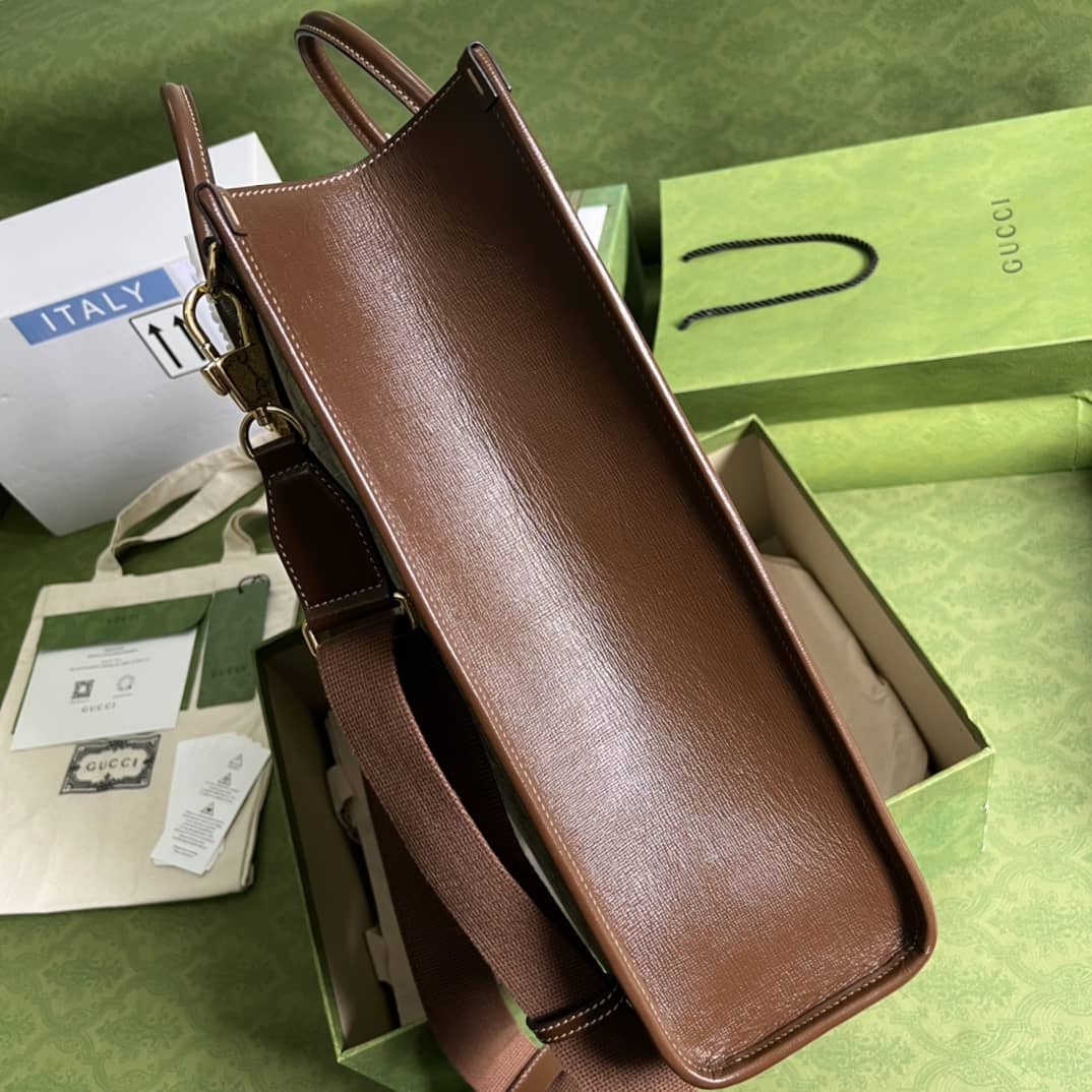 Gvc*1 Interlocking G Medium Tote Replica 674155