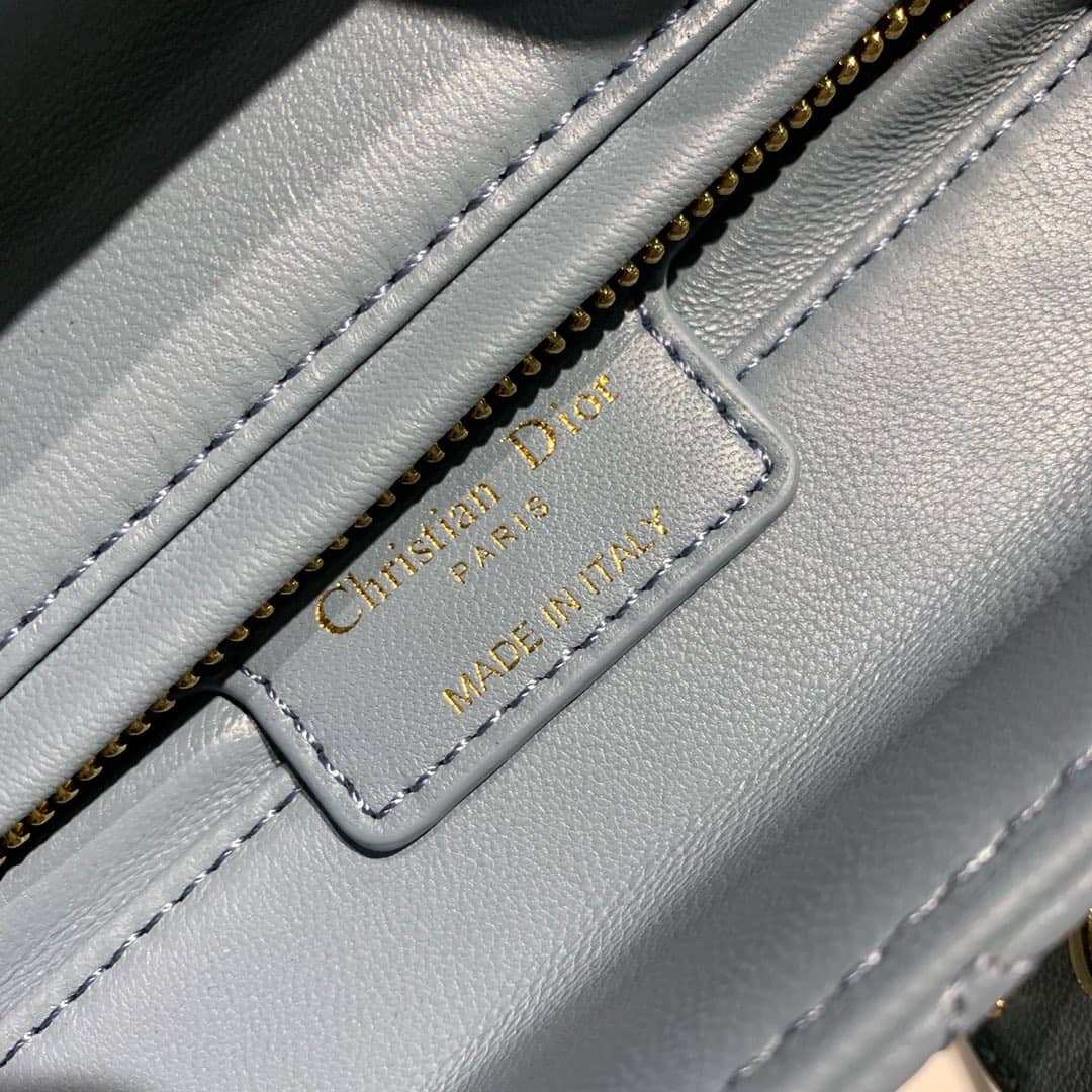 Chr1st1an D10r Lady D10r 24CM Replica Bag