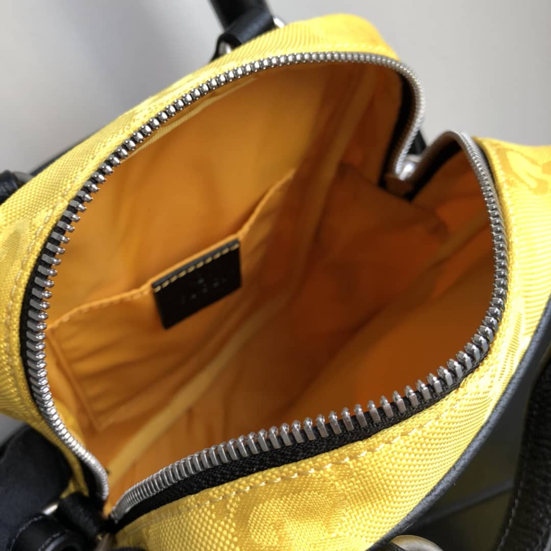 Gvc*1 Off The Grid Crossbody Bag Replica Yellow 625850