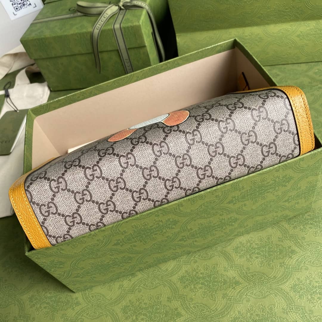 Gvc*1 Kai Svp*me Canvas Pouch Replica 660513