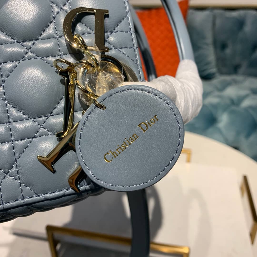 Chr1st1an D10r Lady D10r 20CM Replica Bag