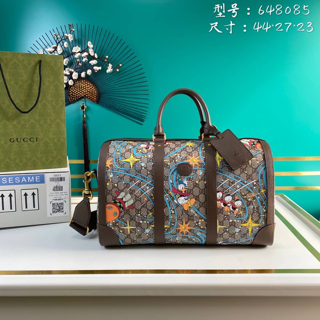 Gvc*1 x Disney Donald Duck Duffle Bag Replica 648085(Cola)