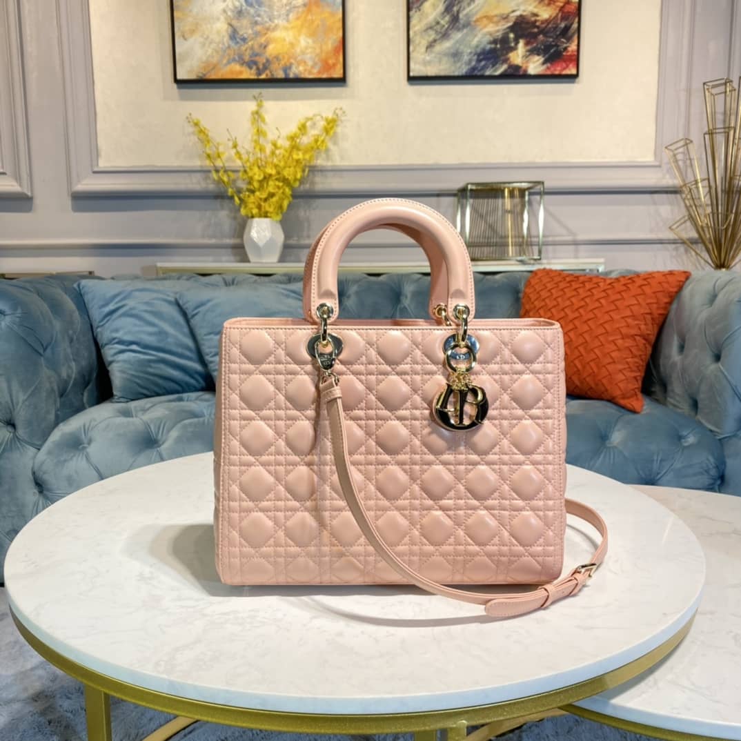 Chr1st1an D10r Lady D10r 32CM Replica Bag