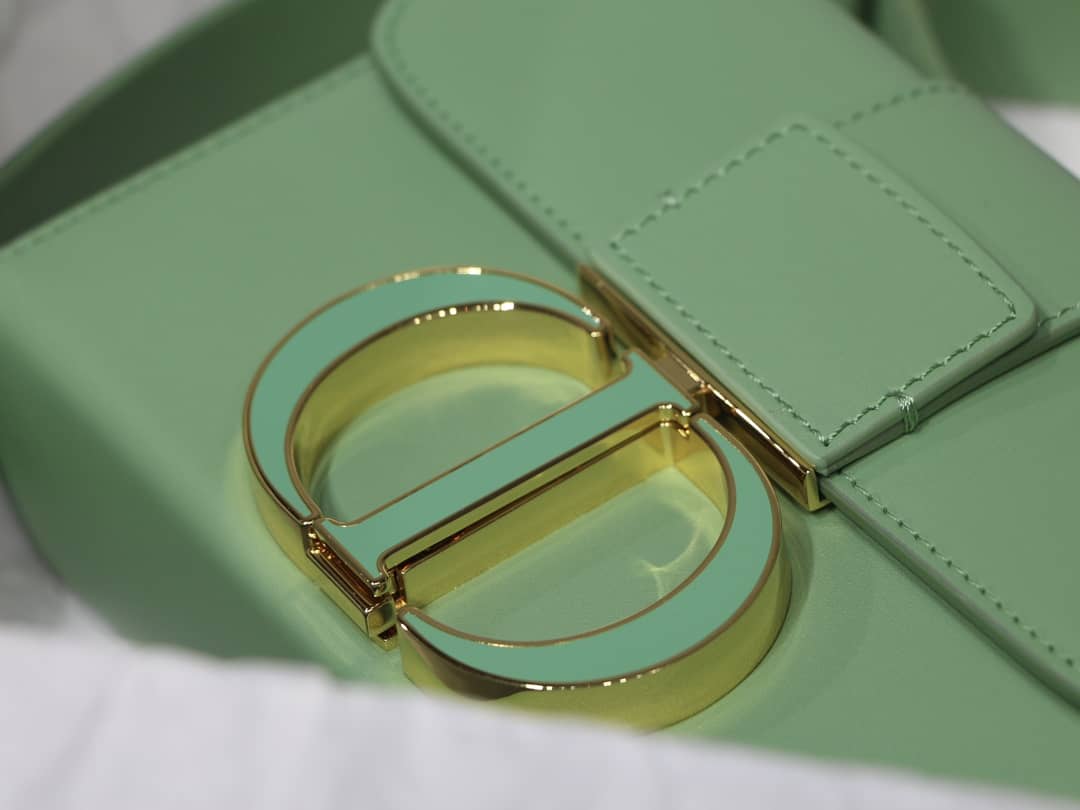 Chr1st1an D10r Montaigne Replica Bag