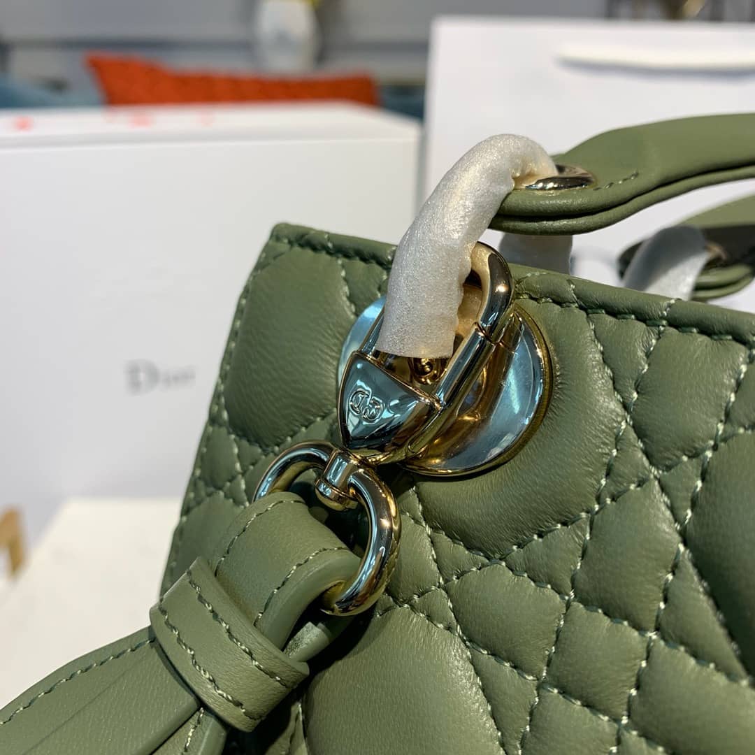 Chr1st1an D10r Lady D10r 20CM Replica Bag