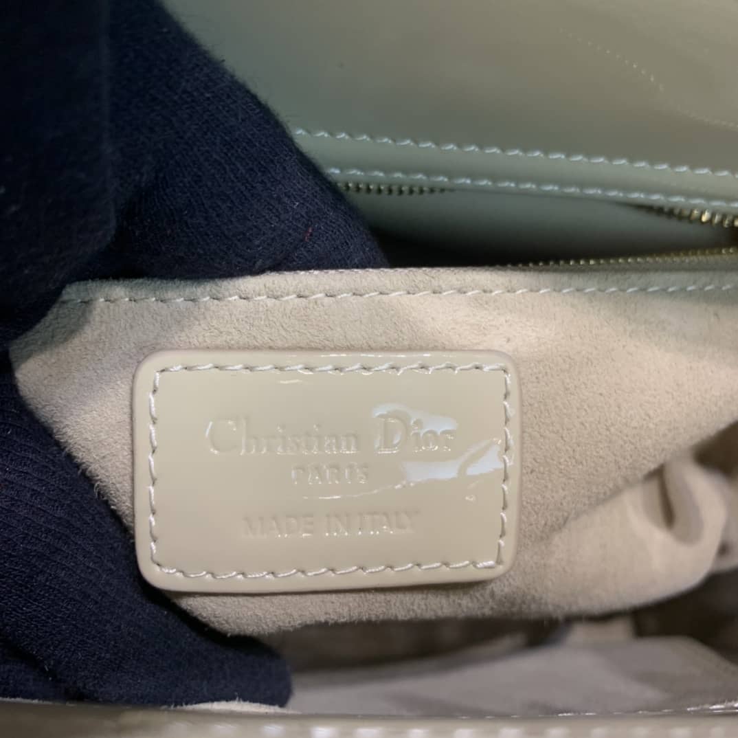 Chr1st1an D10r Lady D10r 24CM Replica Bag