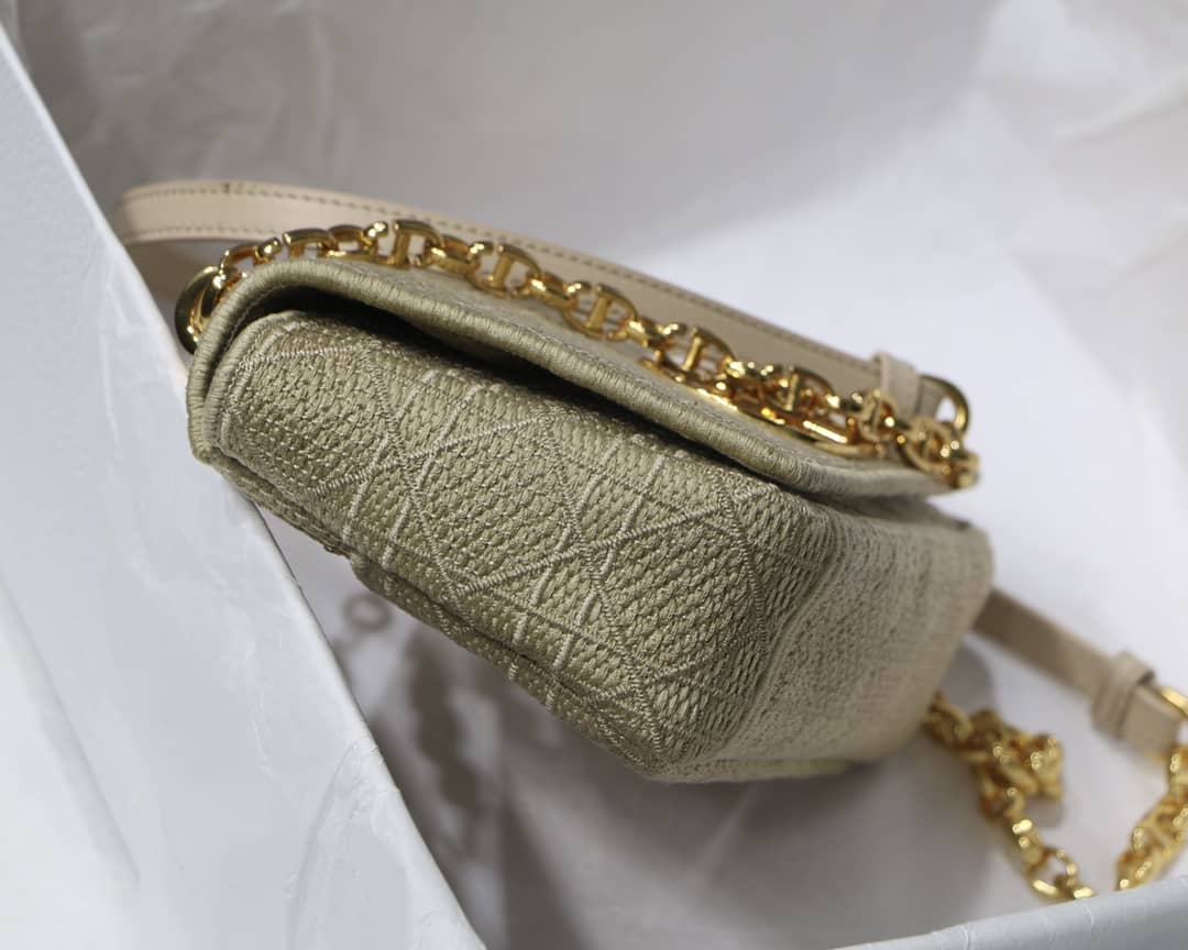 Chr1st1an D10r Caro Replica Bag