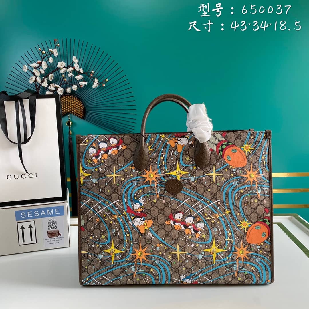 Gvc*1 x Disney Donald Duck Tote Replica 650037