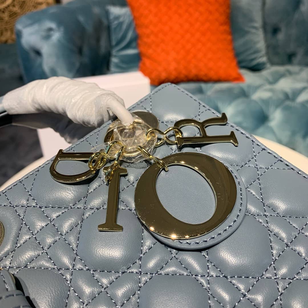 Chr1st1an D10r Lady D10r 20CM Replica Bag