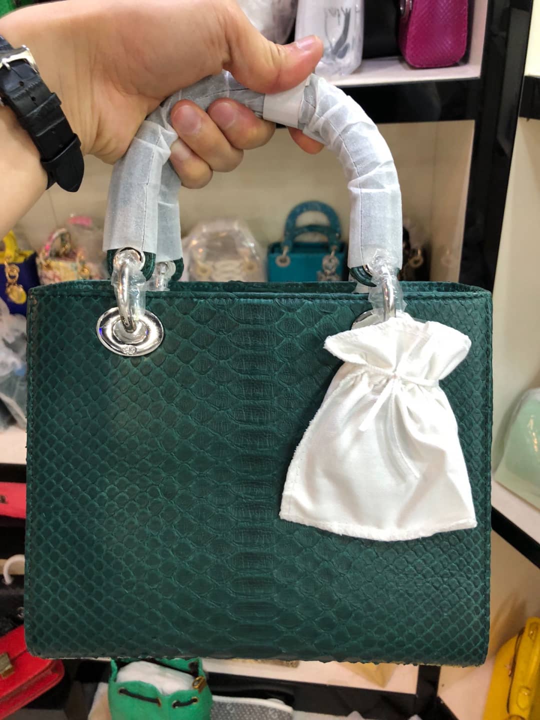 Chr1st1an D10r Lady D10r 24CM Replica Bag