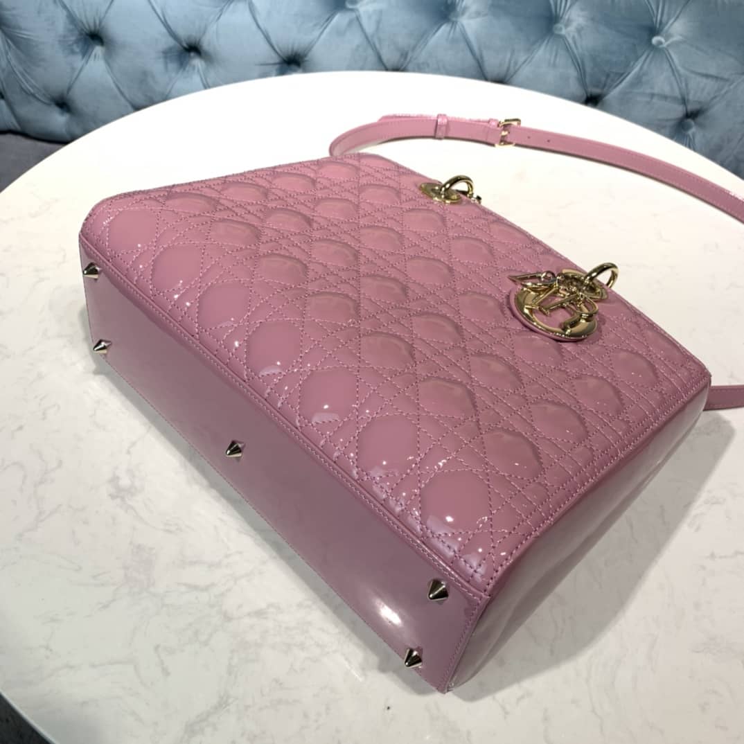 Chr1st1an D10r Lady D10r 32CM Replica Bag