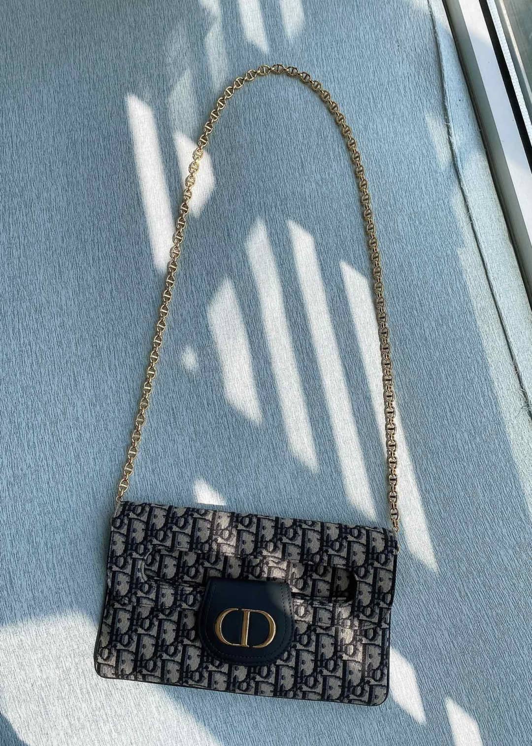 Chr1st1an D10r Replica Clutch