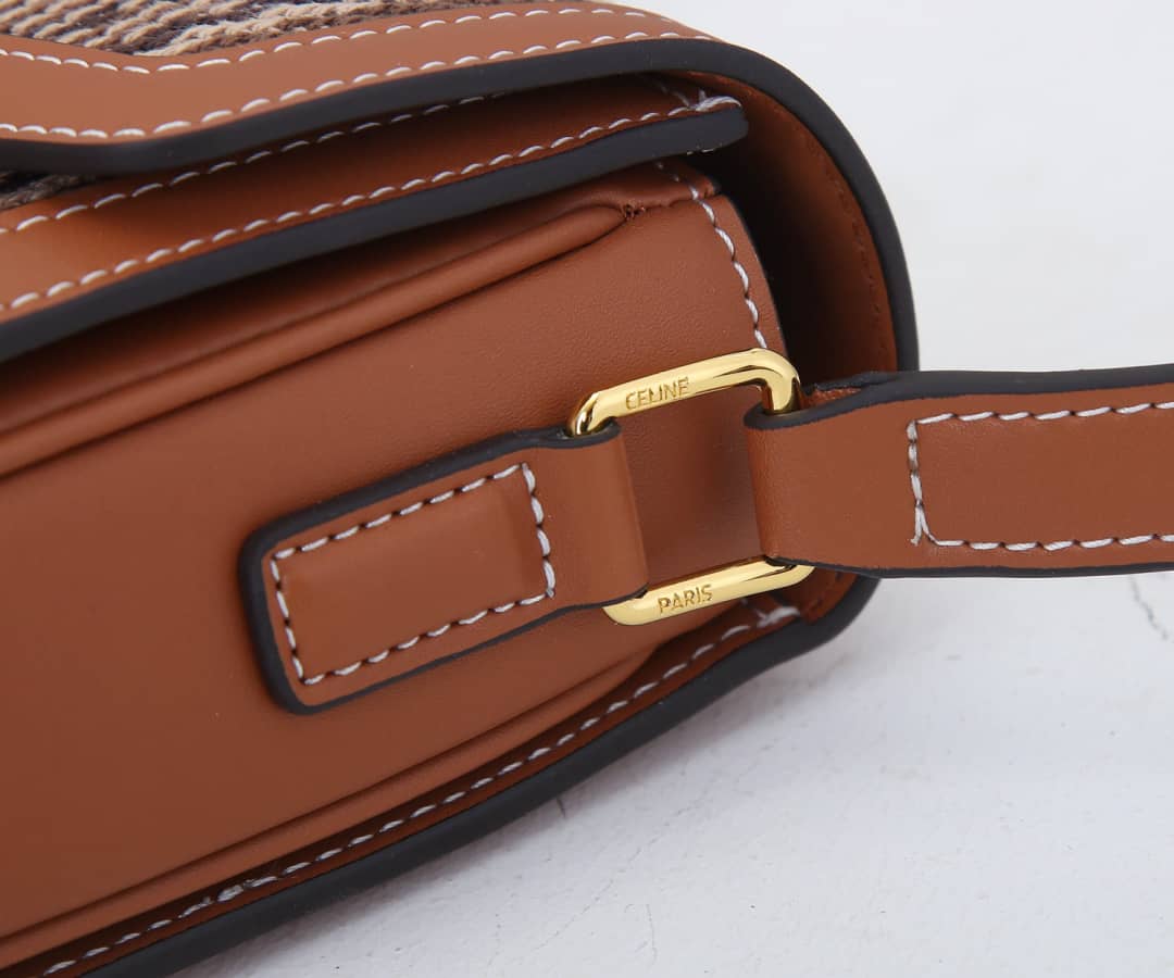 Ce1i*e Bag Dupe Triomphe Teen 18.5cm