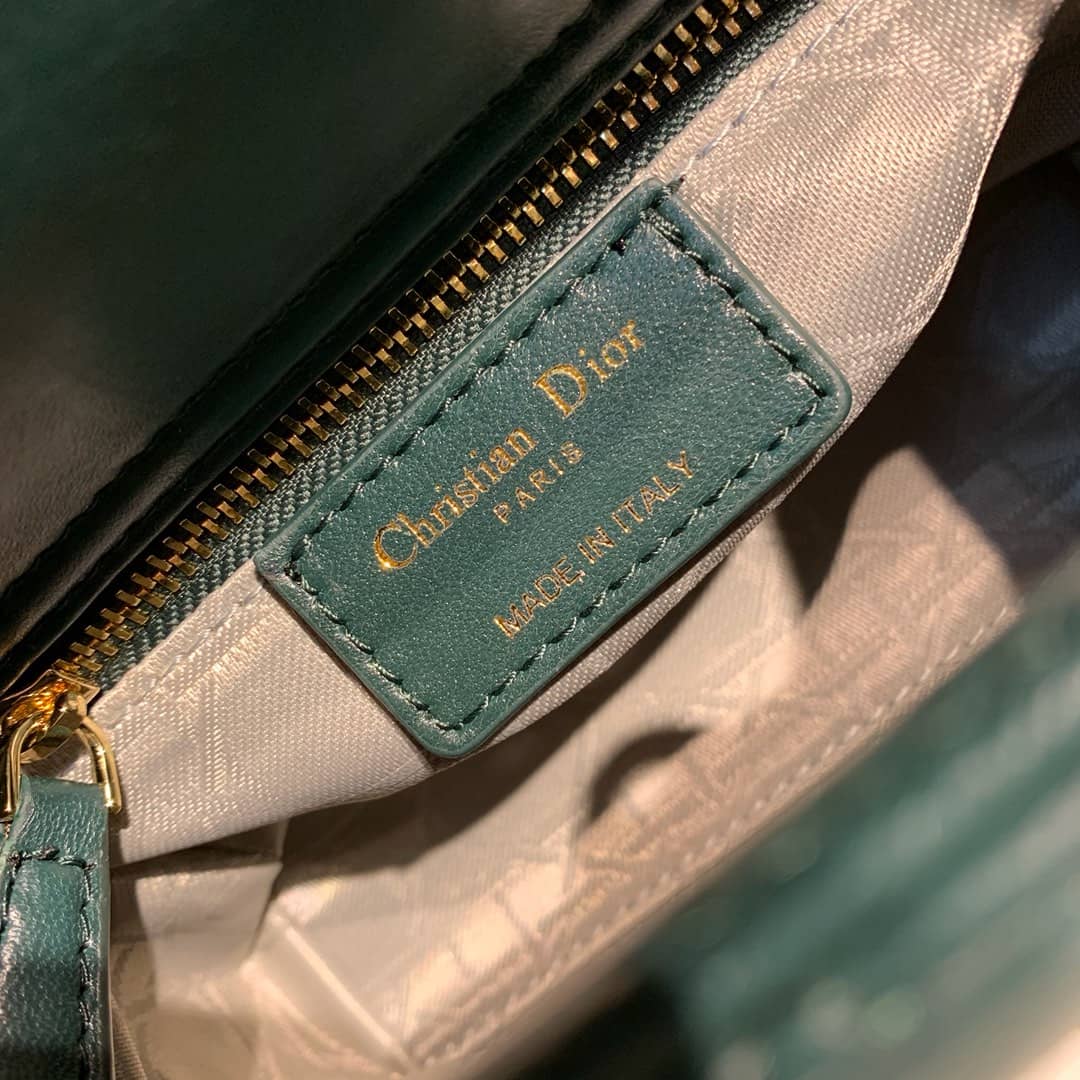 Chr1st1an D10r Lady D10r 17CM Replica Bag