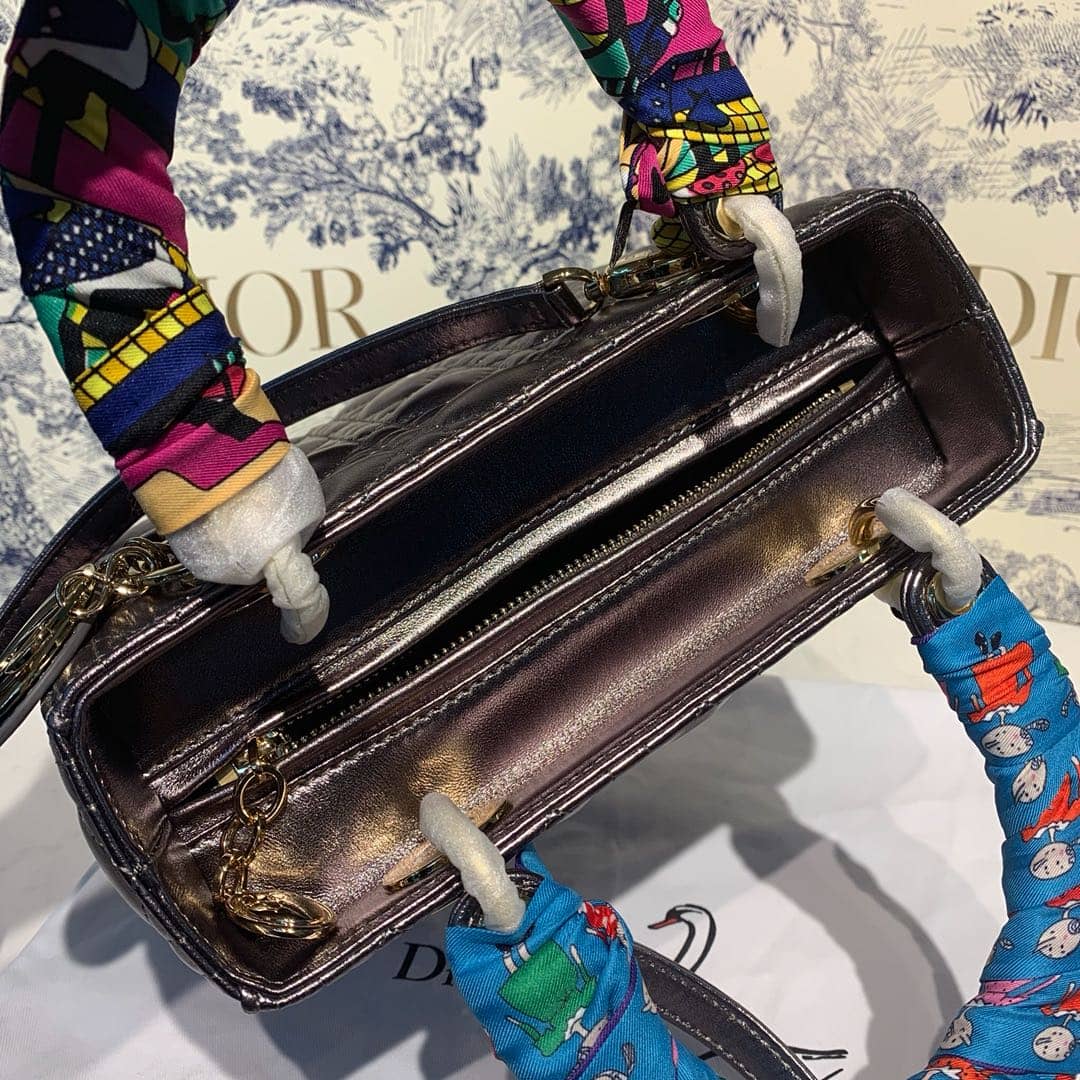 Chr1st1an D10r Lady D10r 24CM Replica Bag