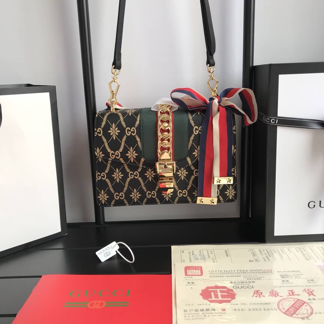 Gvc*1 Sylvie Small Leather Shoulder Bag Replica Black 524405