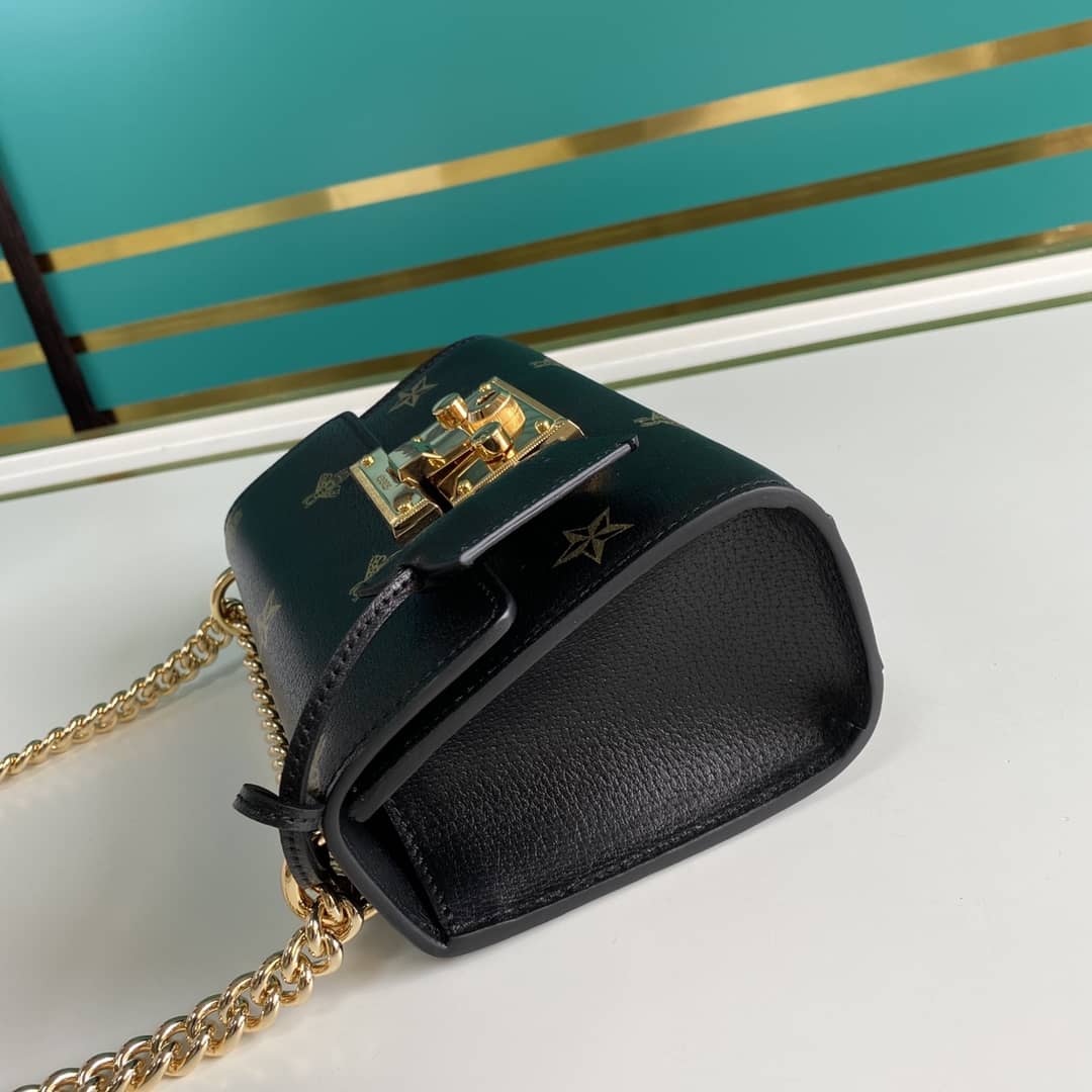 Gvc*1 Padlock Leather Shoulder Bag Replica 432182