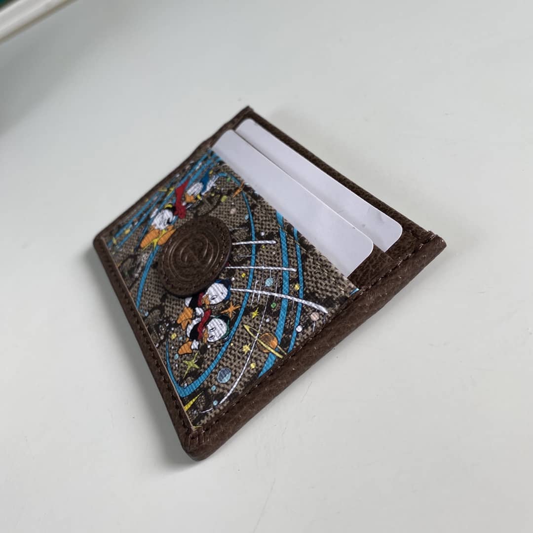Gvc*1 x Disney Donald Duck Credit Card Holder Replica 647942