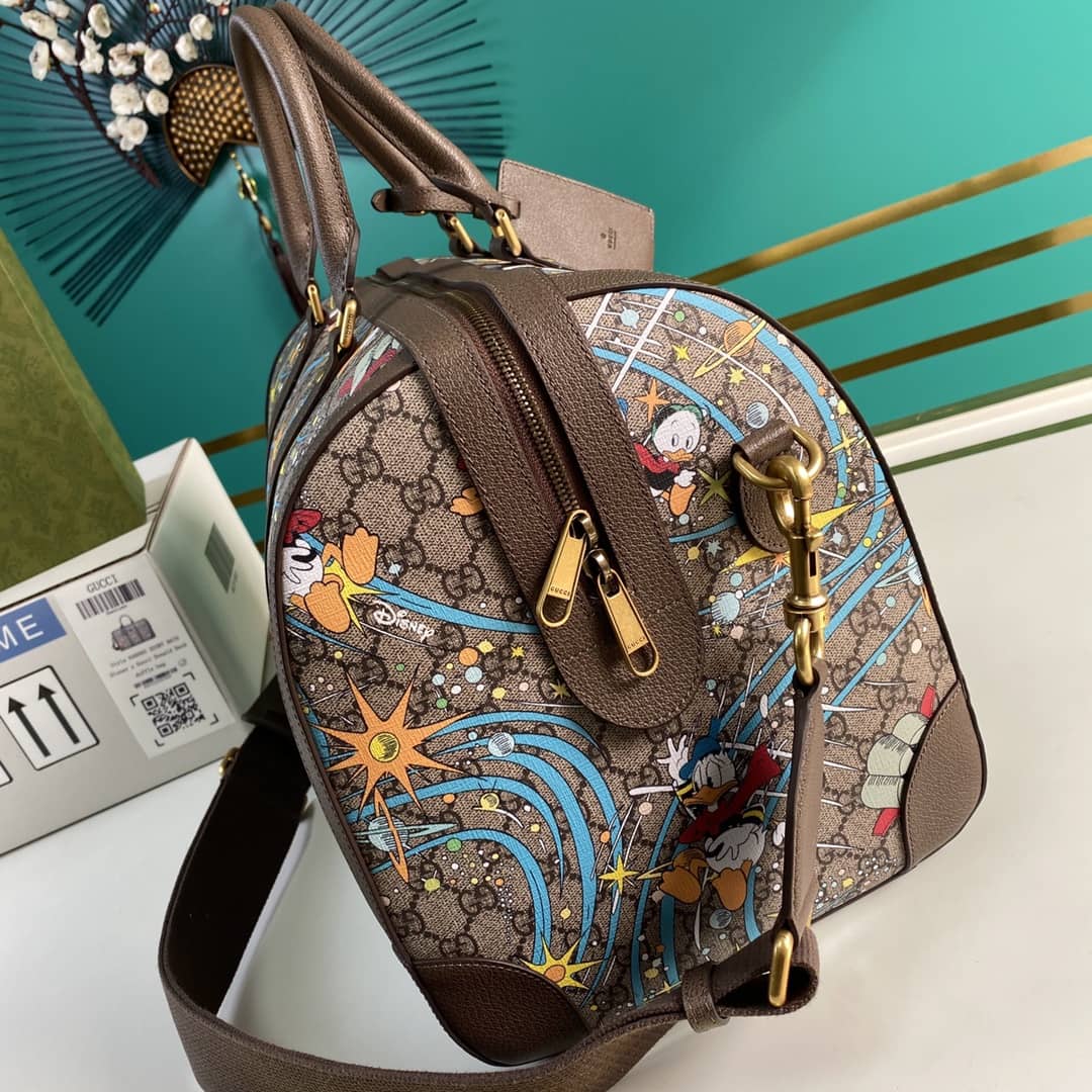 Gvc*1 x Disney Donald Duck Duffle Bag Replica 648085(Cola)