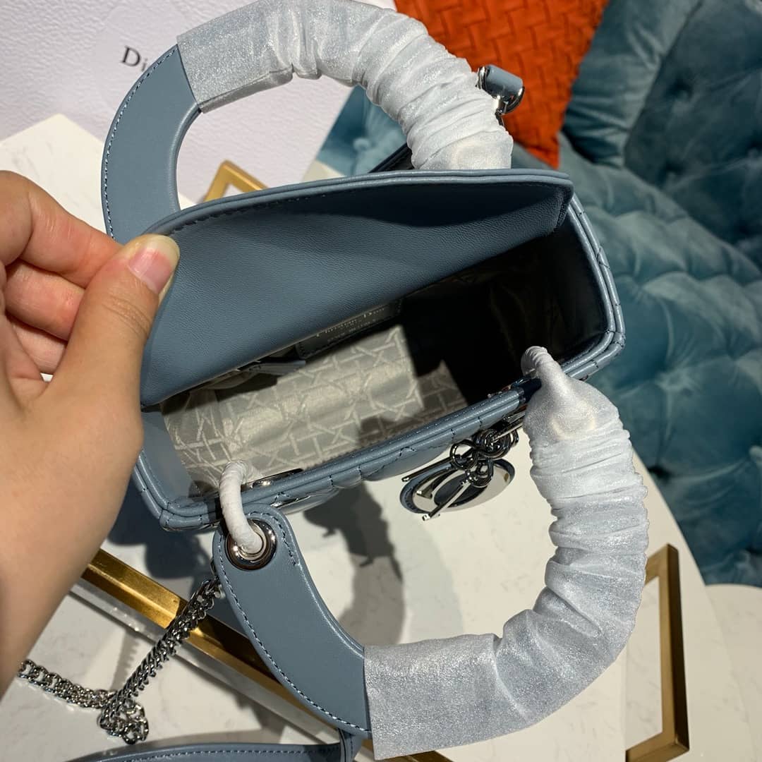 Chr1st1an D10r Lady D10r 17CM Replica Bag