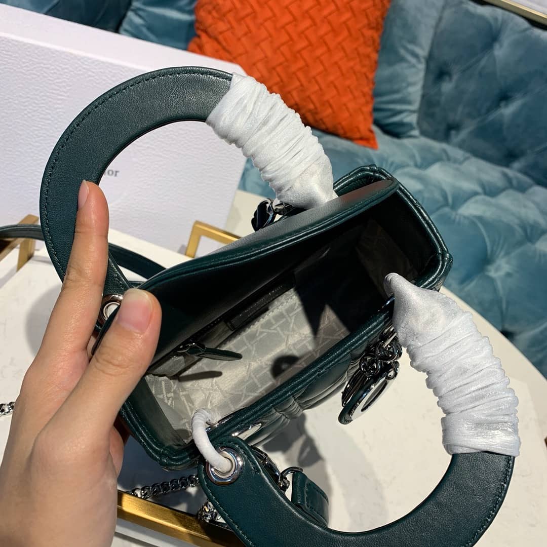 Chr1st1an D10r Lady D10r 17CM Replica Bag