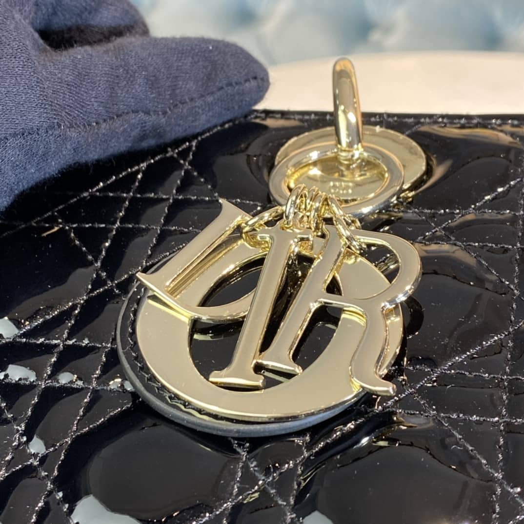 Chr1st1an D10r Lady D10r 32CM Replica Bag