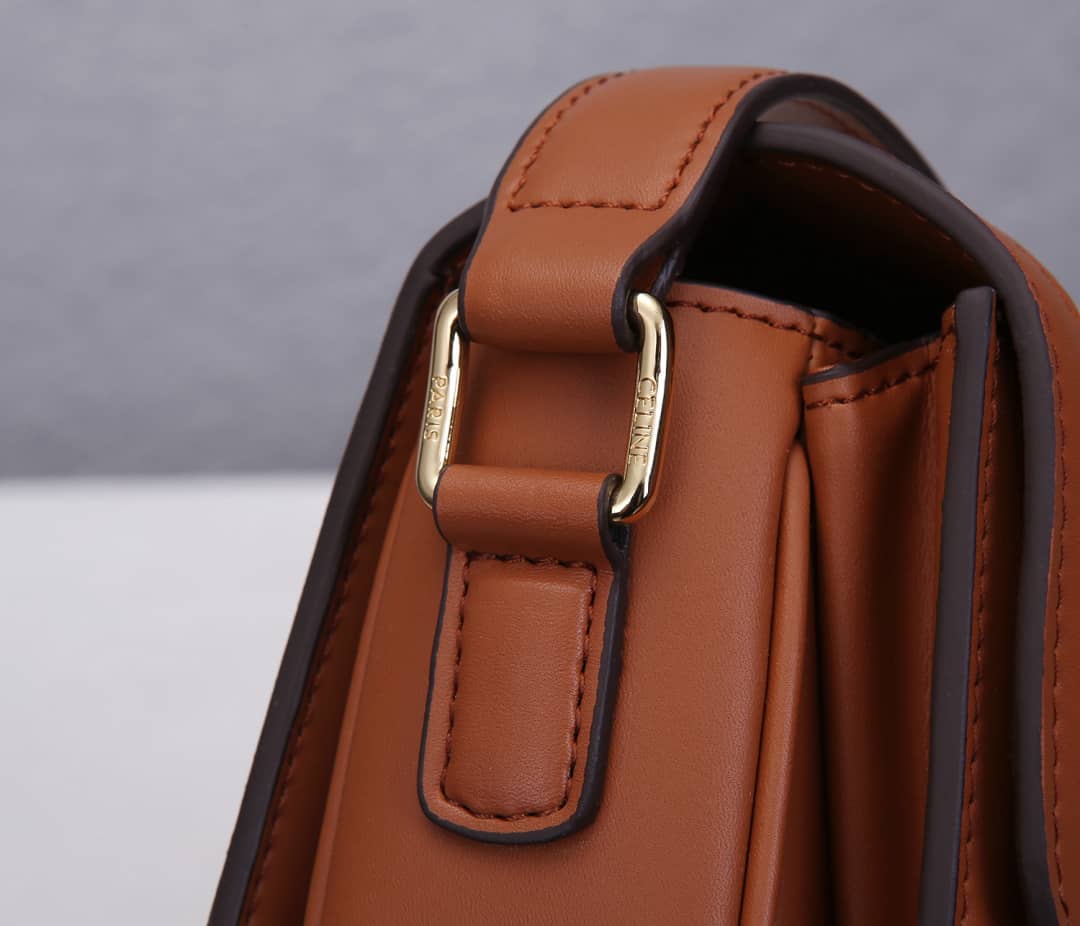 Ce1i*e Bag Dupe Triomphe Teen 22cm