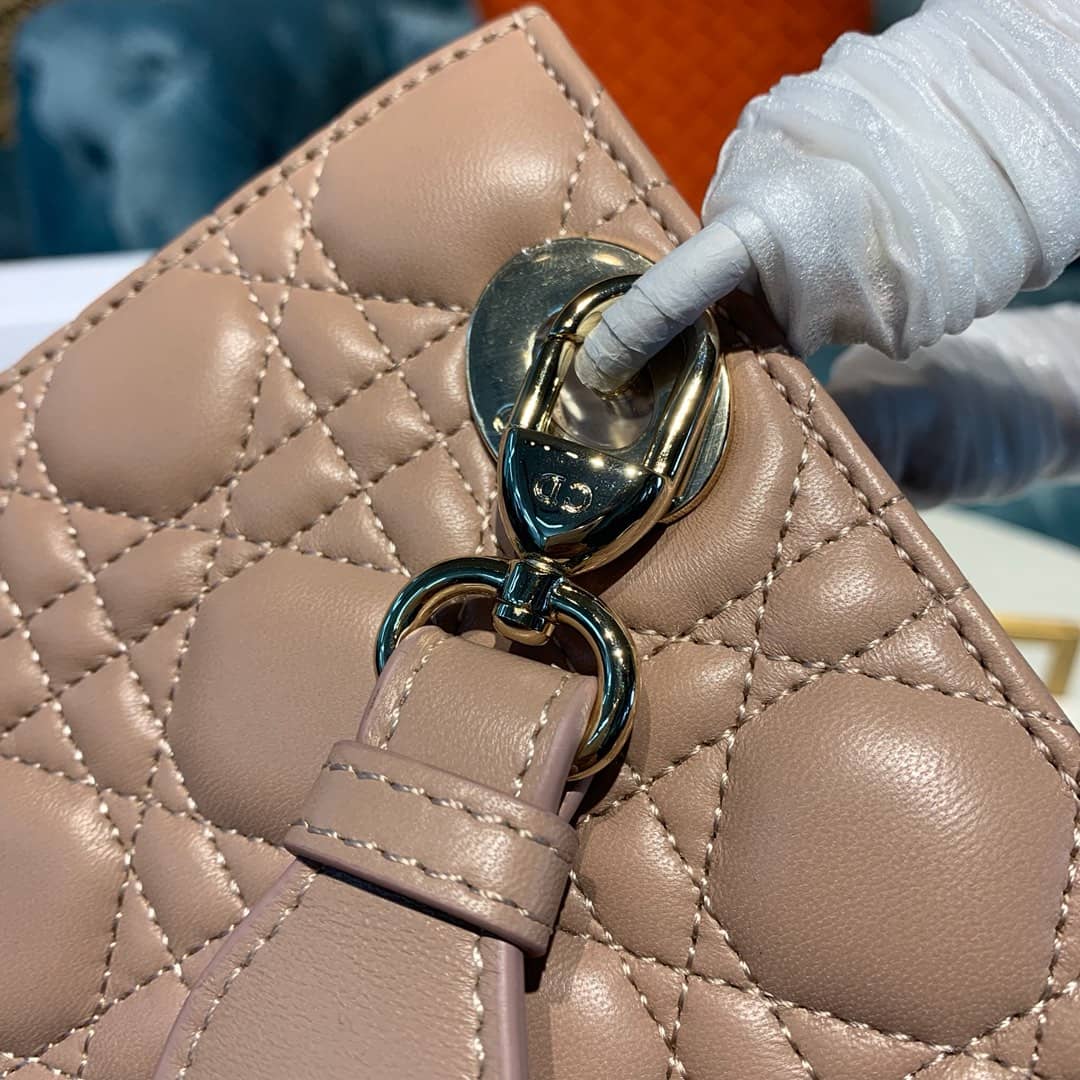 Chr1st1an D10r Lady D10r 20CM Replica Bag