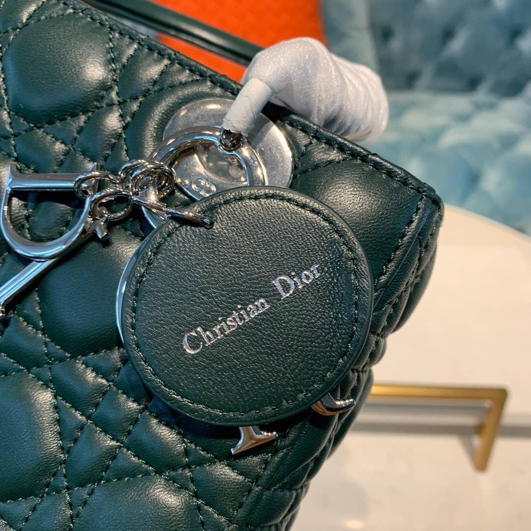 Chr1st1an D10r Lady D10r 20CM Replica Bag