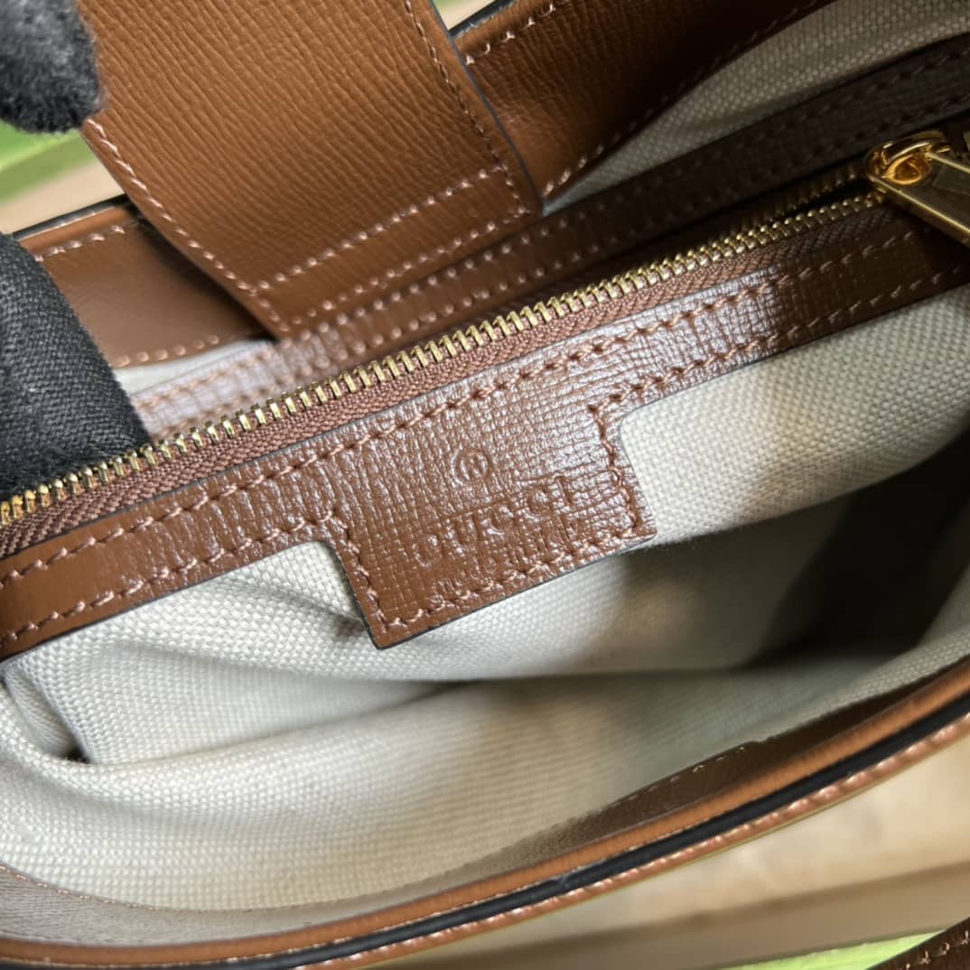 Gvc*1 Large With Interlocking G Brown 696011 Replica Shoulder Bag