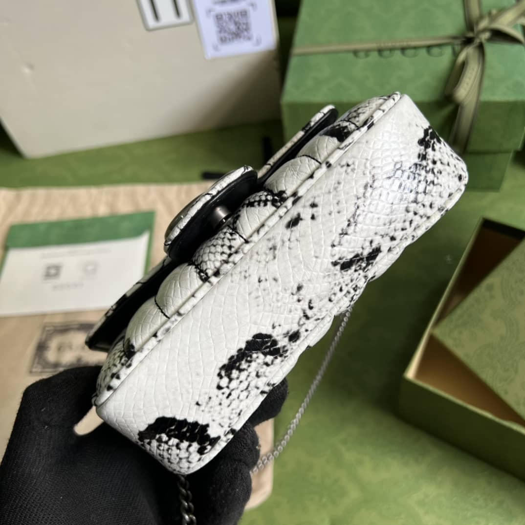 Gvc*1 GG Marmont Quilting S*per Mini 476433 Replica Crossbody Bag