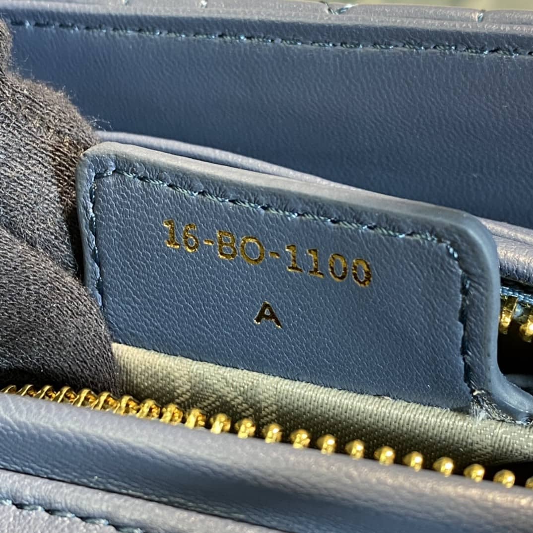 Chr1st1an D10r Lady D10r 24CM Replica Bag