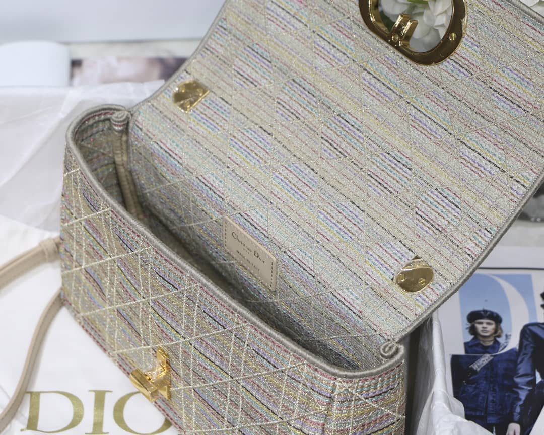 Chr1st1an D10r Caro Replica Bag