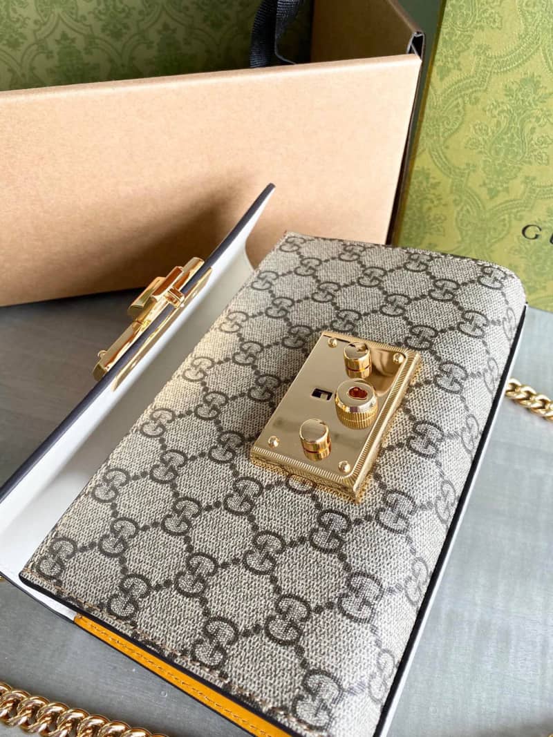 Gvc*1 Padlock Small GG Chain Shoulder Bag Replica White 409487