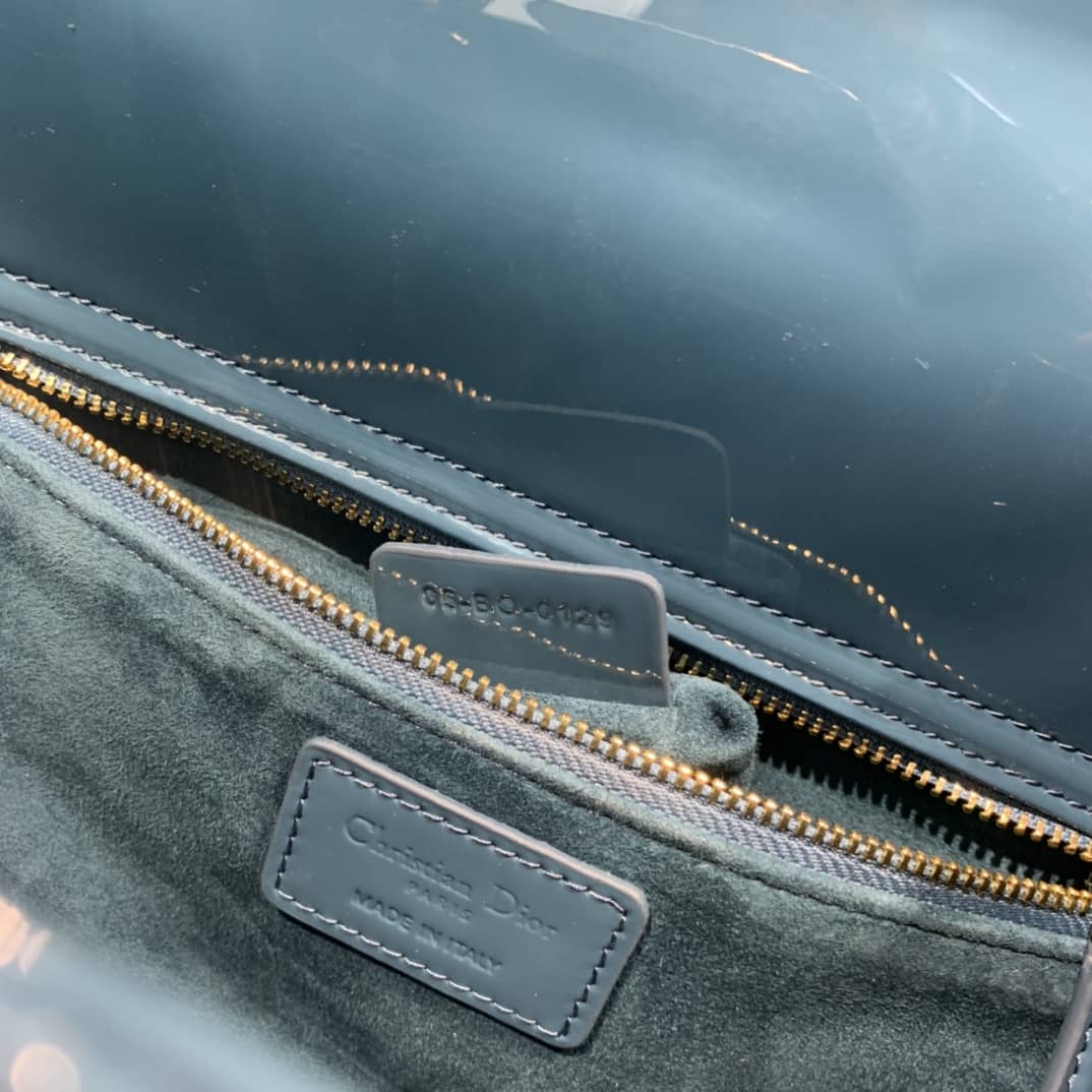 Chr1st1an D10r Lady D10r 32CM Replica Bag