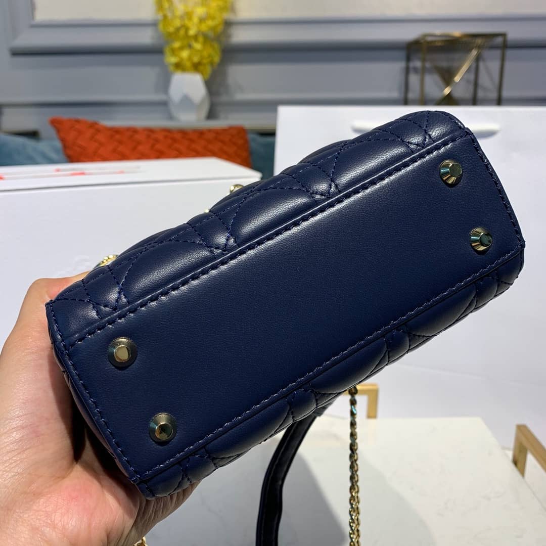 Chr1st1an D10r Lady D10r 17CM Replica Bag