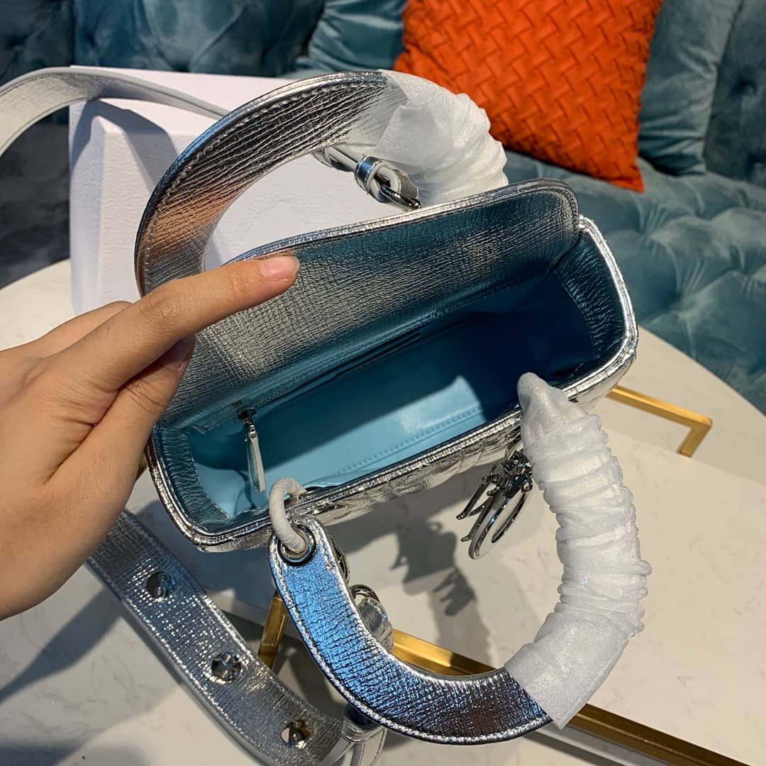 Chr1st1an D10r Lady D10r 20CM Replica Bag