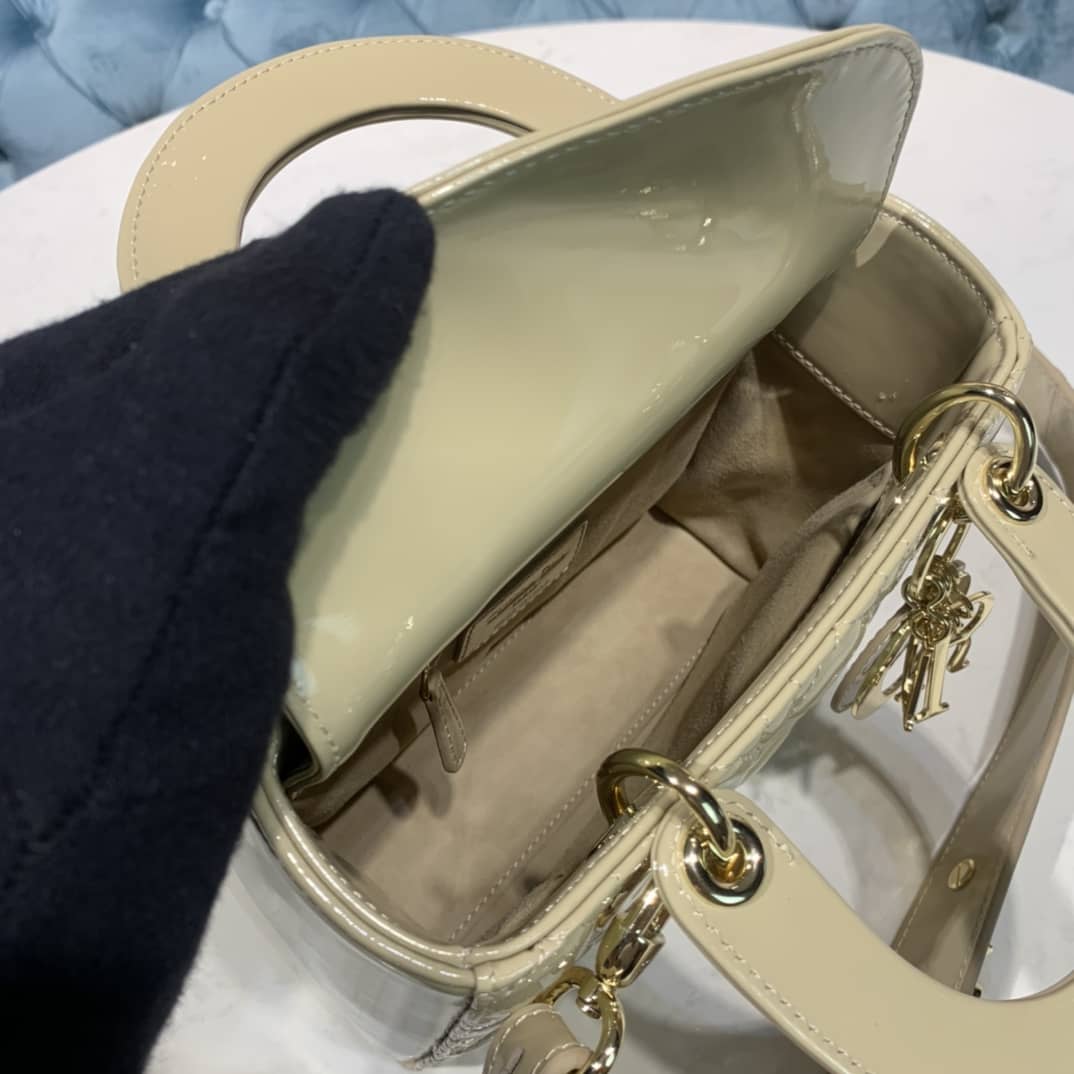 Chr1st1an D10r Lady D10r 20CM Replica Bag