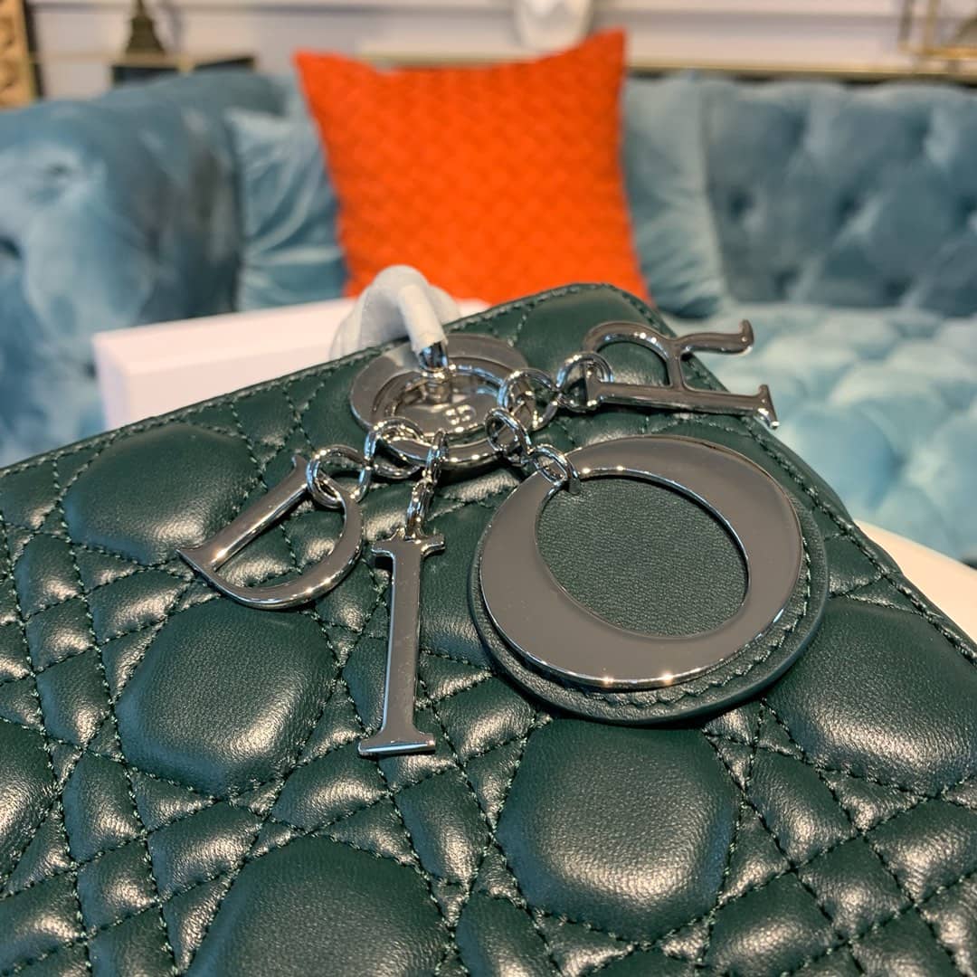 Chr1st1an D10r Lady D10r 20CM Replica Bag